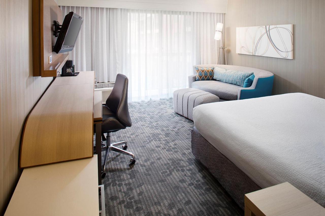 Hotel Courtyard By Marriott Richmond Airport Sandston Esterno foto