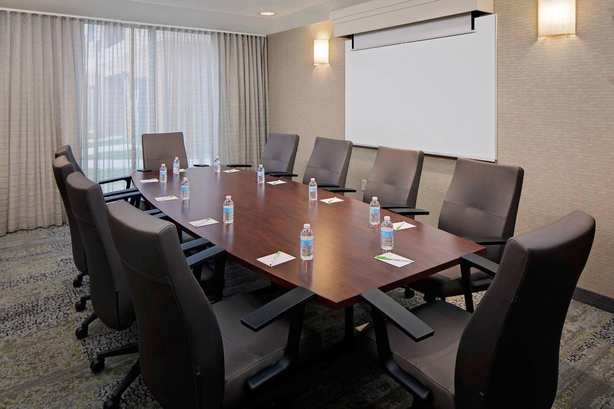 Hotel Courtyard By Marriott Richmond Airport Sandston Esterno foto