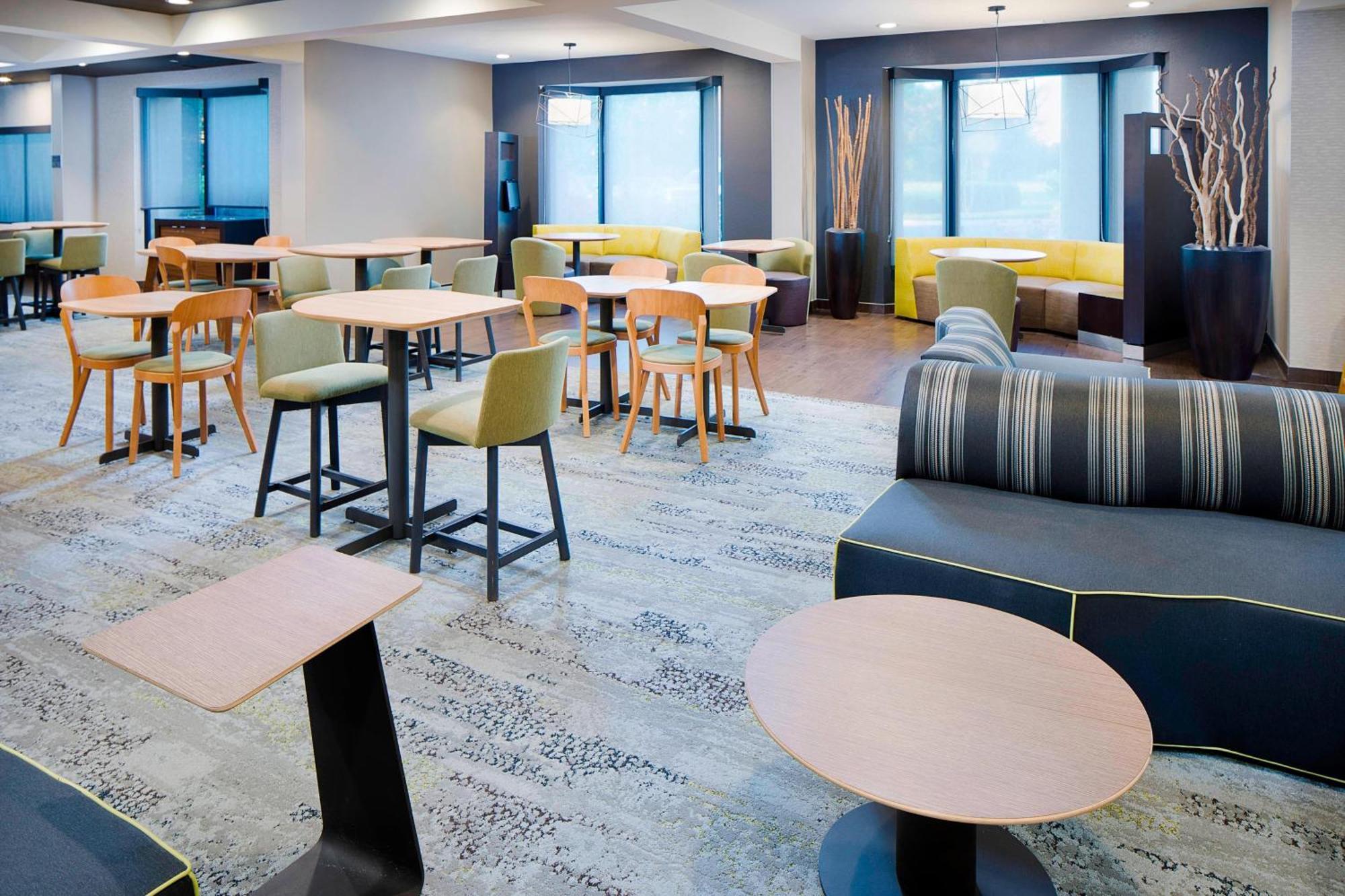 Hotel Courtyard By Marriott Richmond Airport Sandston Esterno foto