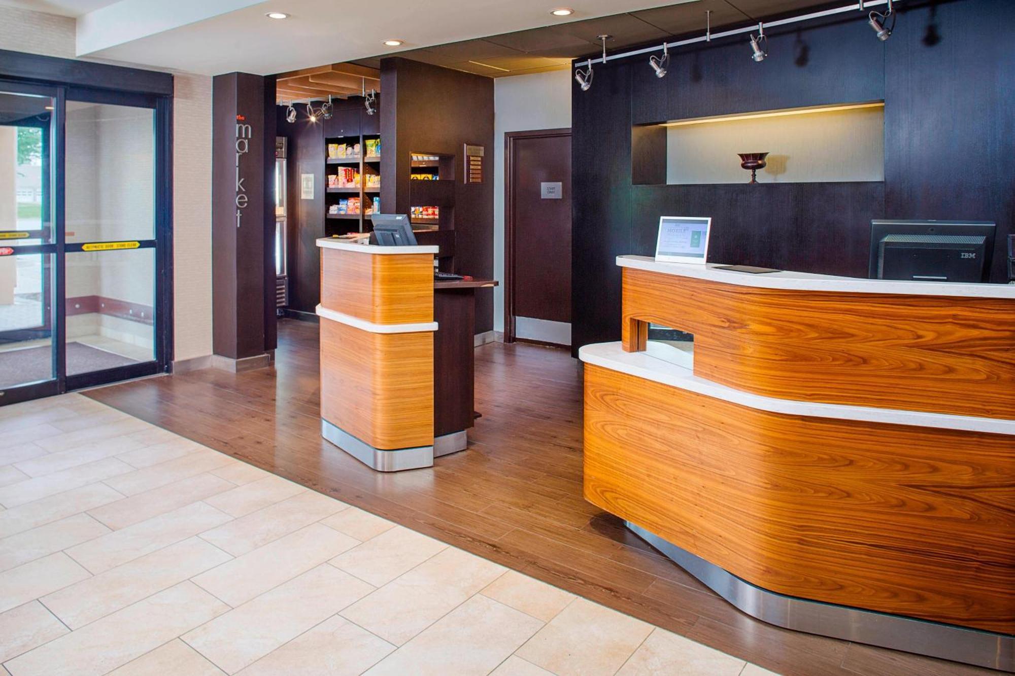 Hotel Courtyard By Marriott Richmond Airport Sandston Esterno foto