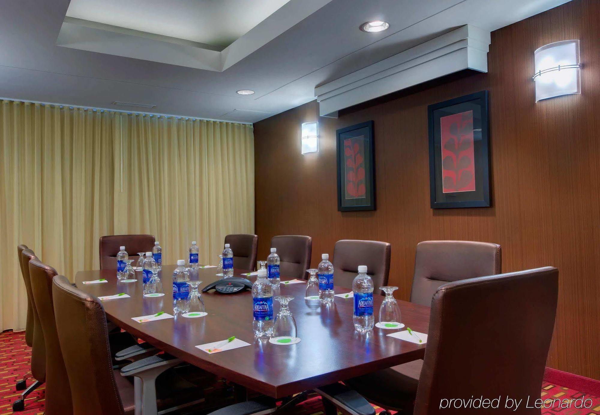 Hotel Courtyard By Marriott Richmond Airport Sandston Esterno foto